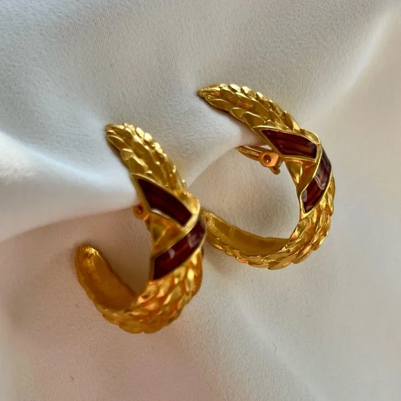 Vintage Karl Lagerfeld Clip on Earrings - Picture 2 of 16